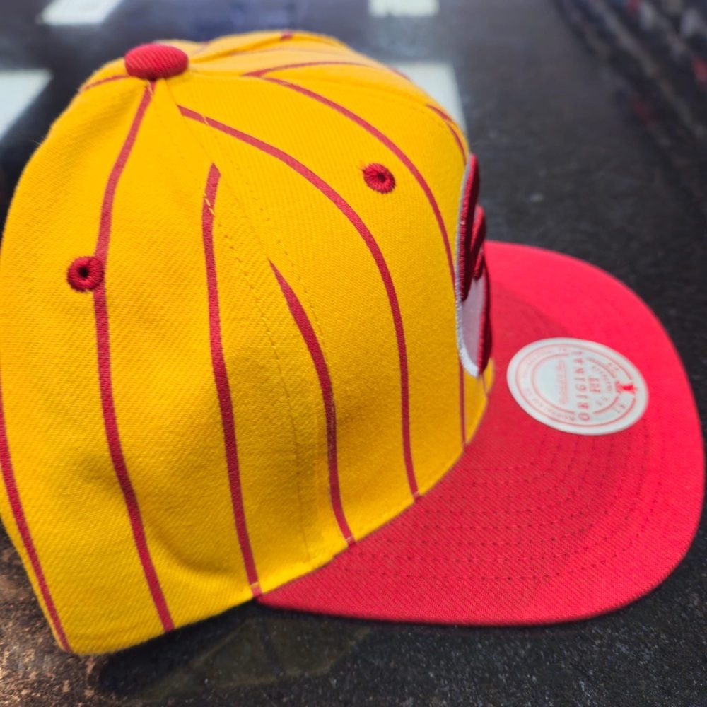 Atlanta hawks SnapBack one size fits all - Picture 3 of 7